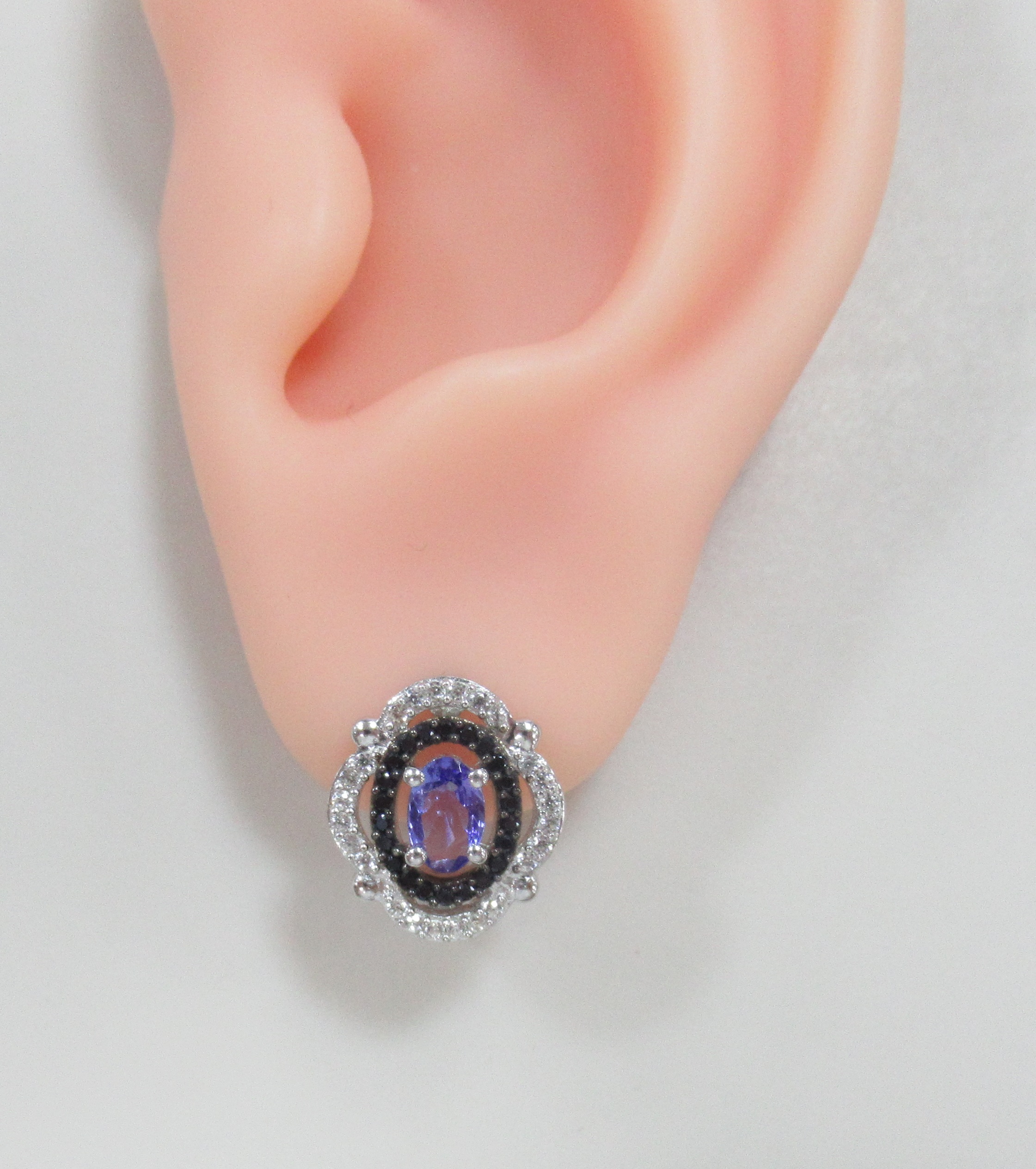 Серебряные серьги с танзанитами